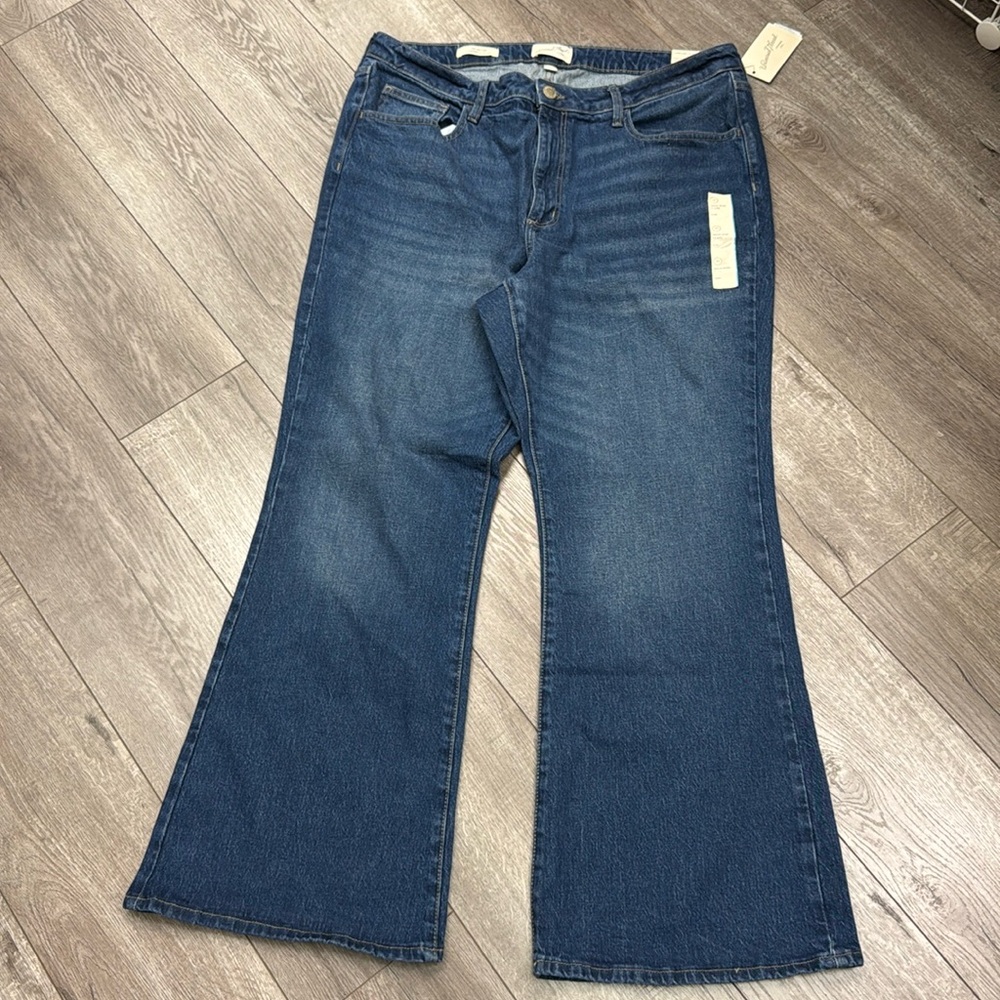 Universal Thread Goods Co. high rise flare blue jeans stretch size 17 short new